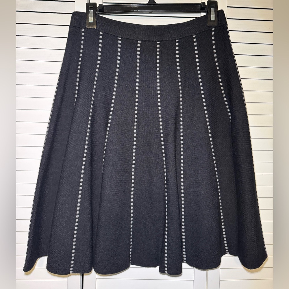 Grace Elements Black With Gray Detail A-Line Skirt. Size Medium